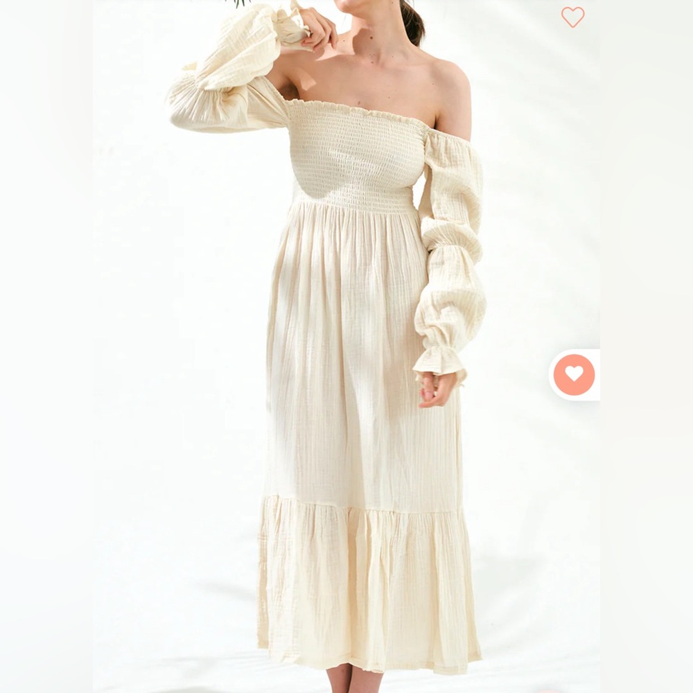 Nothing Fits But ‘Yuki Dress’ Size XL